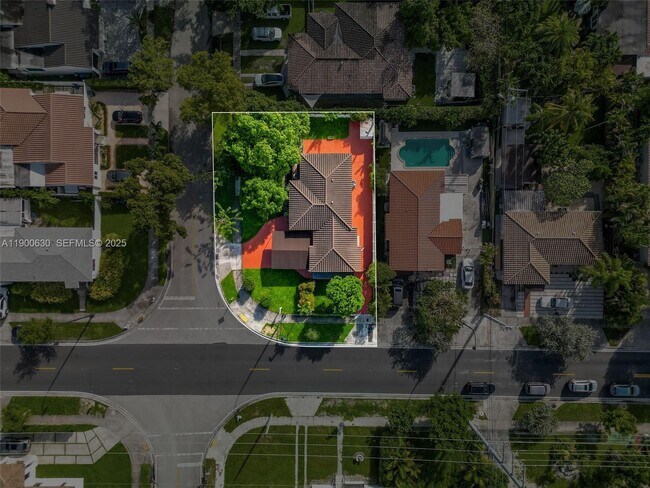 Building Photo - 6150 SW 15th St