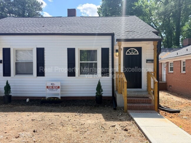 Building Photo - 114 E Club Blvd