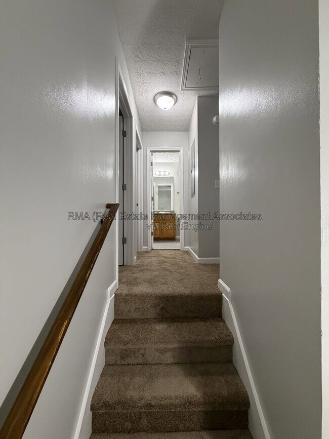 Building Photo - 1724 Carrington Dr
