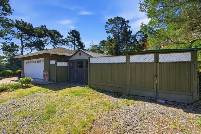 Building Photo - Lovely Monterey Single Family Home in the Mar Vista Neighborhood! (UNFURNISHED)