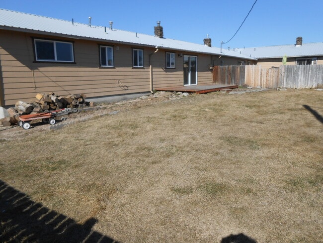 Building Photo - 61686 Daly Estates Dr