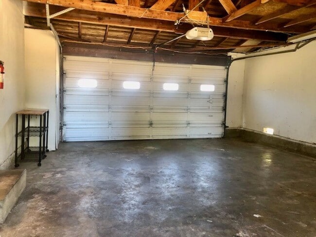 Building Photo - Nice 3 bed, 2 bath home in Carmichael