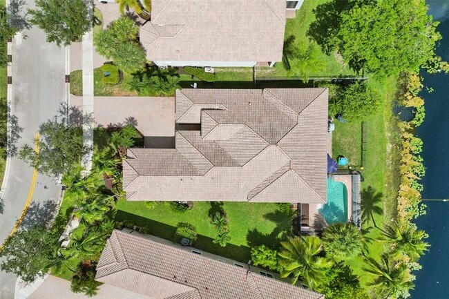 Building Photo - 11445 NW 75th Manor