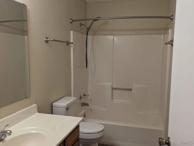 Building Photo - 48 Ramona Dr