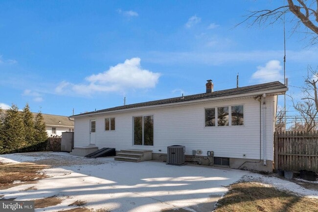 Building Photo - 370 NJ-156