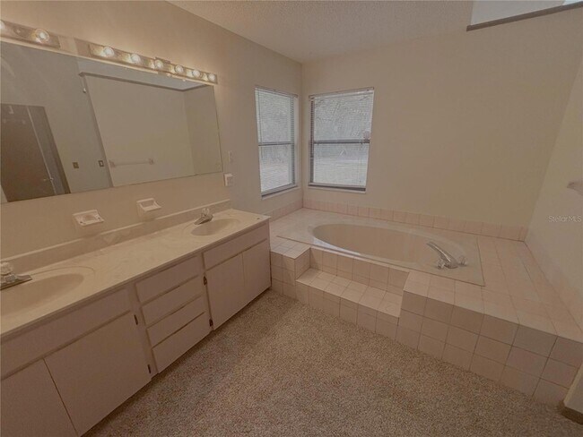 Building Photo - 6520 W Candier Ct