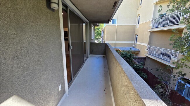 Building Photo - 1831 Parnell Ave