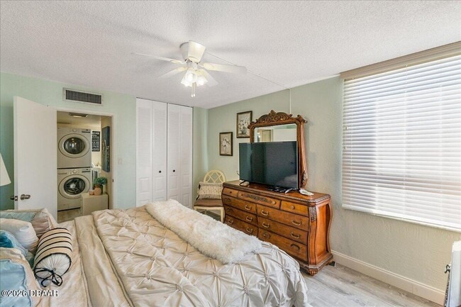 Building Photo - 2947 S Atlantic Ave