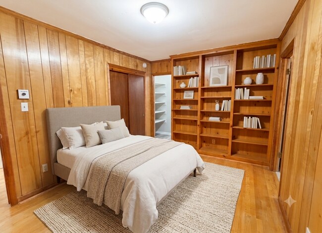Building Photo - 1036 Zephyr Hills Dr
