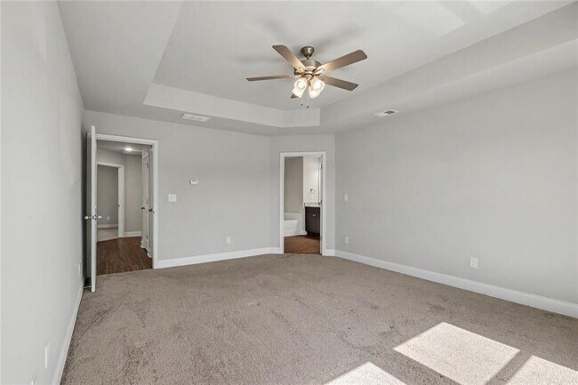 Building Photo - 350 McGiboney Ln