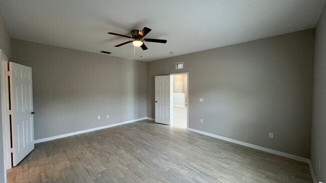 Building Photo - Stunning 3-Bed, 2-Bath Home in Palm Bay!