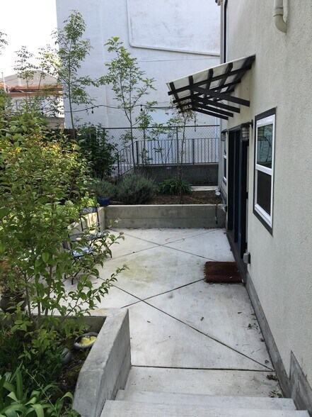 Building Photo - 1831 Woolsey St