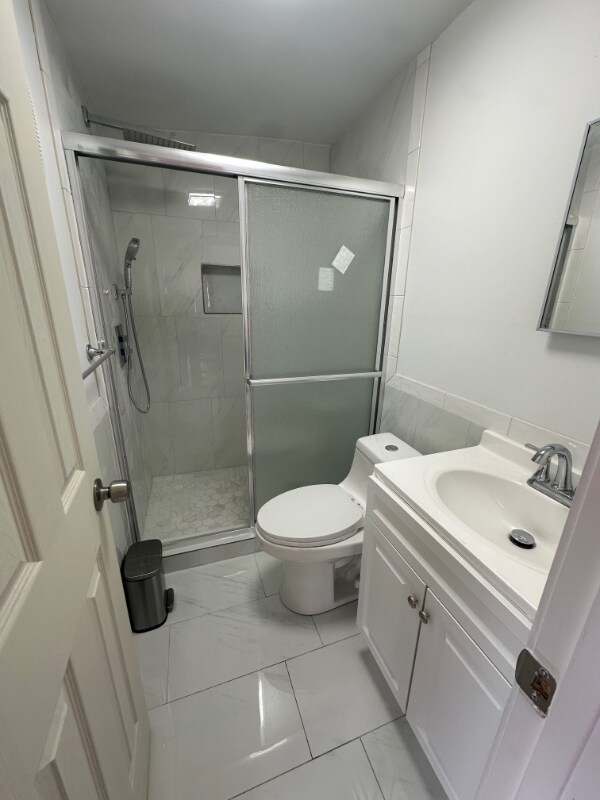 Building Photo - 1608 Jarvis Ave