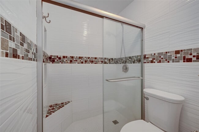 Building Photo - 8760 Azalea Ct
