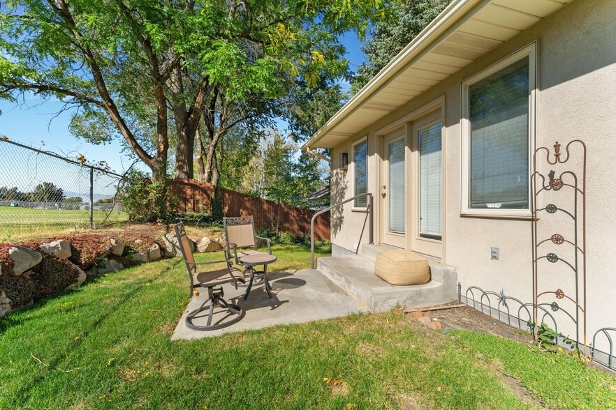 Building Photo - 2586 E 6710 S