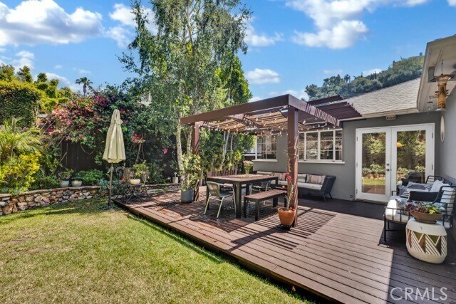 Building Photo - 2527 Canyon Dr