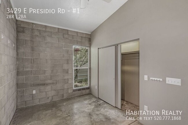 Building Photo - 3429 E Presidio Rd