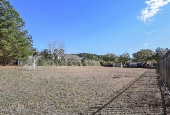 Building Photo - 3 BR/2BA | Newly Renovated Single Family Home | 1-Car Parking | Large Covered Patio| In desirable...