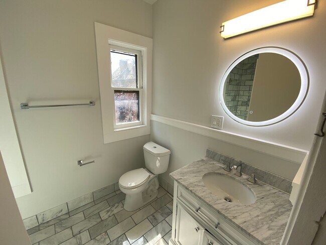 Building Photo - Price Ave 49-51 NCR