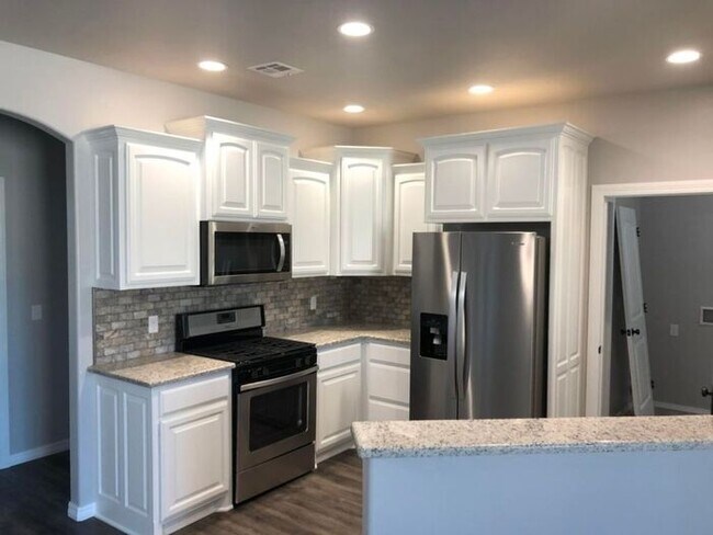 Building Photo - Brand New Senior Living Community!!