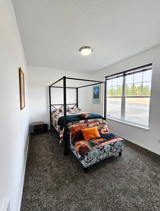 Building Photo - 203 Maven Wy