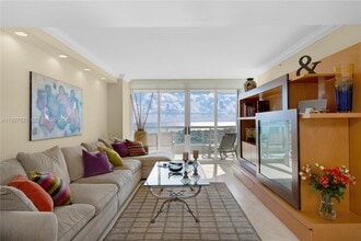 Building Photo - 21055 Yacht Club Dr