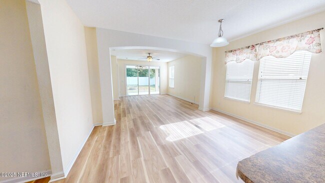 Building Photo - 15707 Lexington Park Blvd