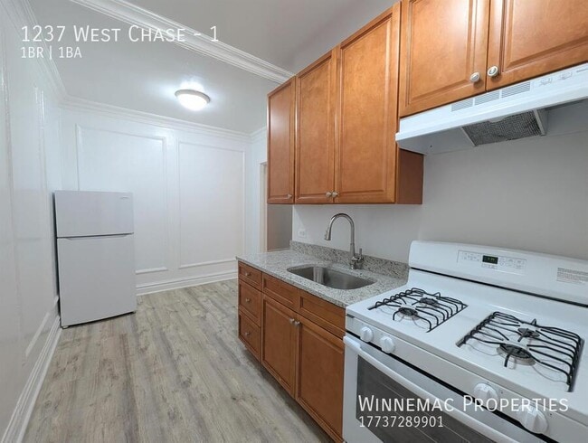 Building Photo - 1237 West Chase