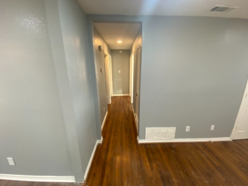 Building Photo - 309 Dover Dr