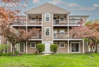 Building Photo - 142 E Winchester Rd
