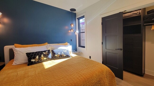 Building Photo - Station House Suite B is a stunning 2 bedr...