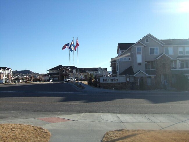 Building Photo - 2bed/2bath Townhome in Black Feather Castle Rock