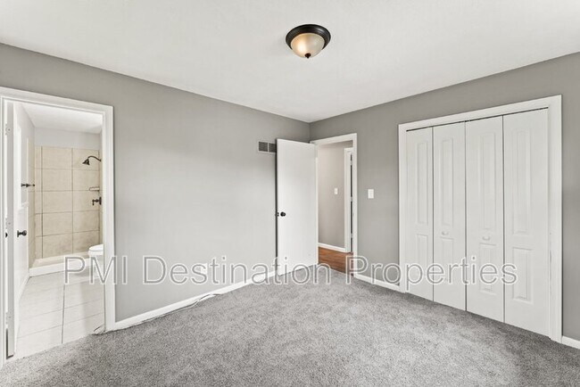 Building Photo - 12012 E 56 St