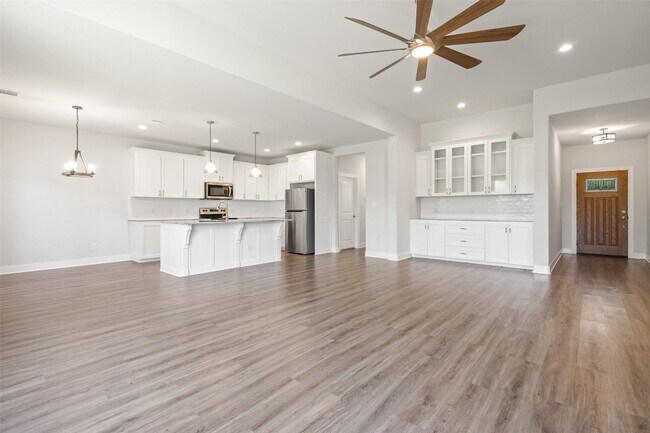 Building Photo - 129 Diamond Head Dr