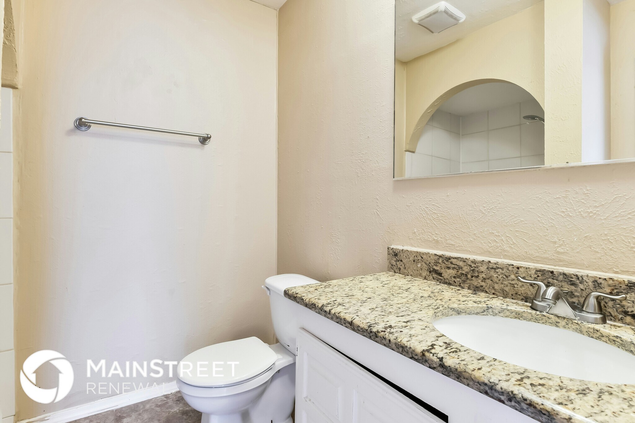 Building Photo - 5514 Edgebrook Forest Dr