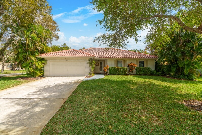 Primary Photo - 3919 NW 72nd Dr