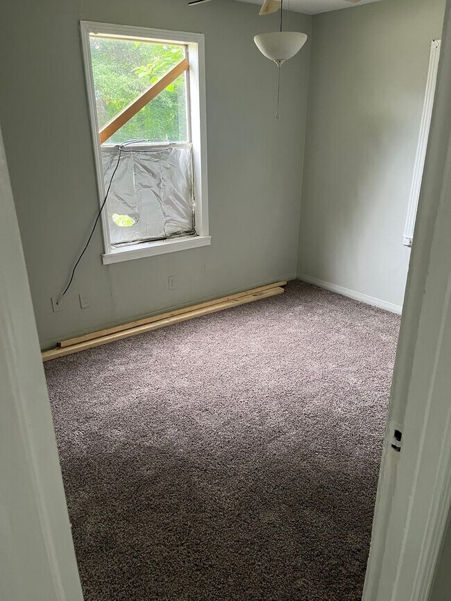 Building Photo - 3466 Pleasant Dr