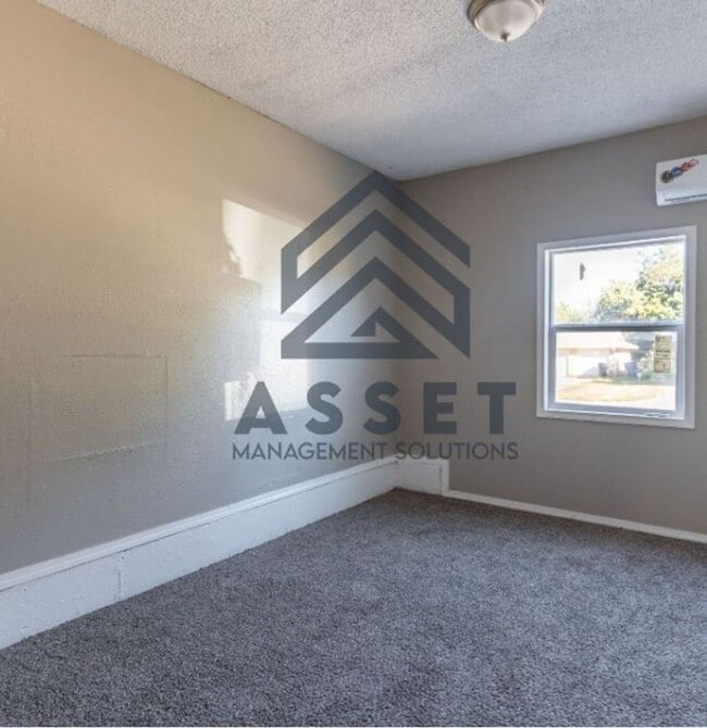 Building Photo - Charming 5 Bedroom Rent to Own Home!!