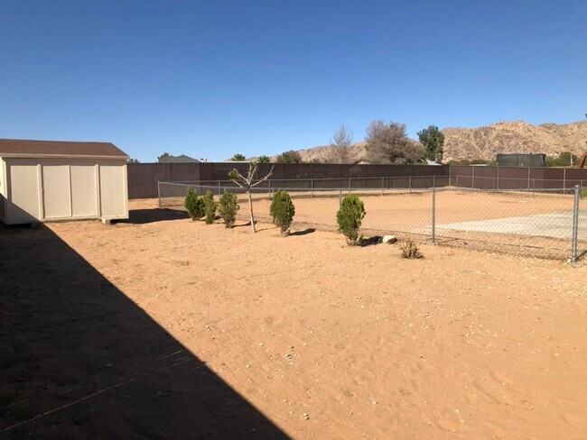 Building Photo - 22578 El Centro Rd