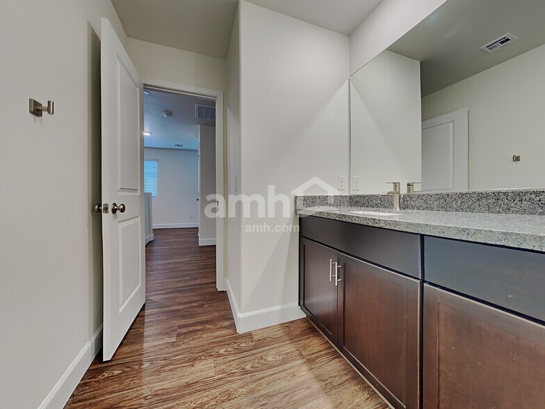 Building Photo - 85 Foxridge Swings Ln