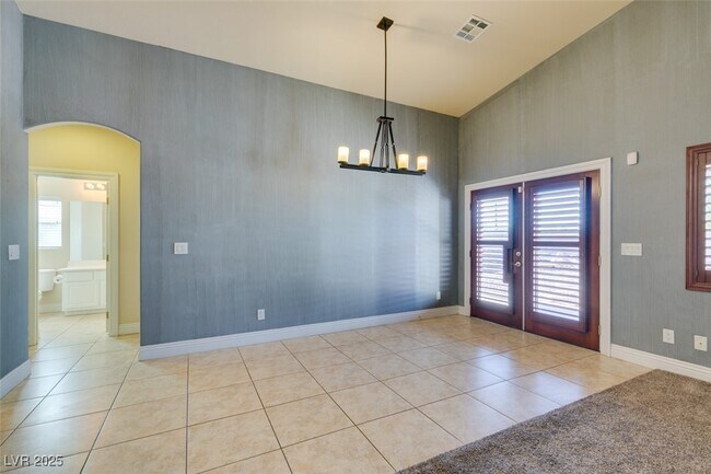 Building Photo - 2255 Double Tree Ave