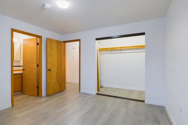 Building Photo - Spacious Home in Prime Location at Fairbanks