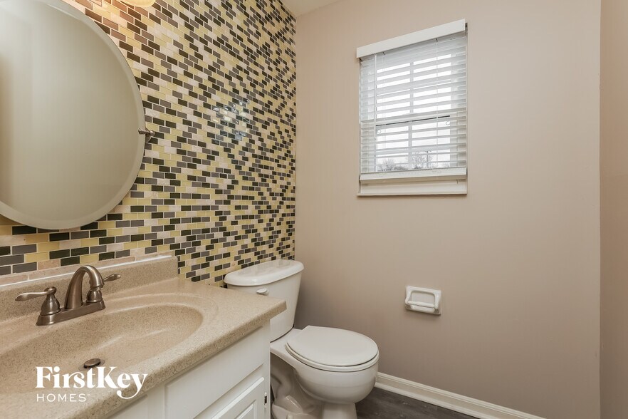 Building Photo - 1013 Carriage Way Ct