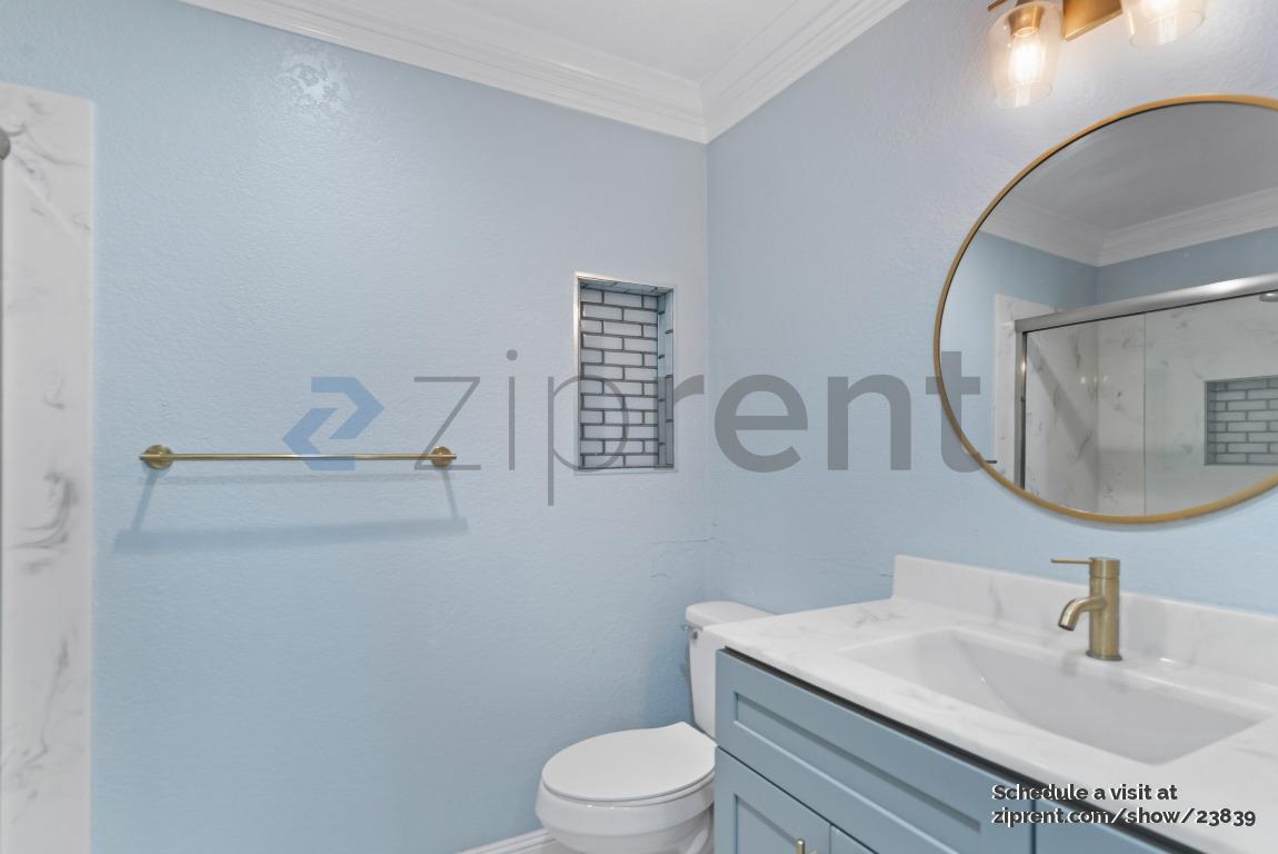 Building Photo - 686 Whitewater Ct