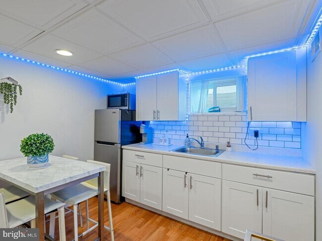 Building Photo - 8725 W Fort Foote Terrace