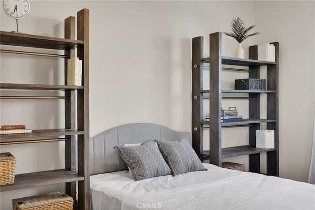 Building Photo - 17066 Takipi Rd