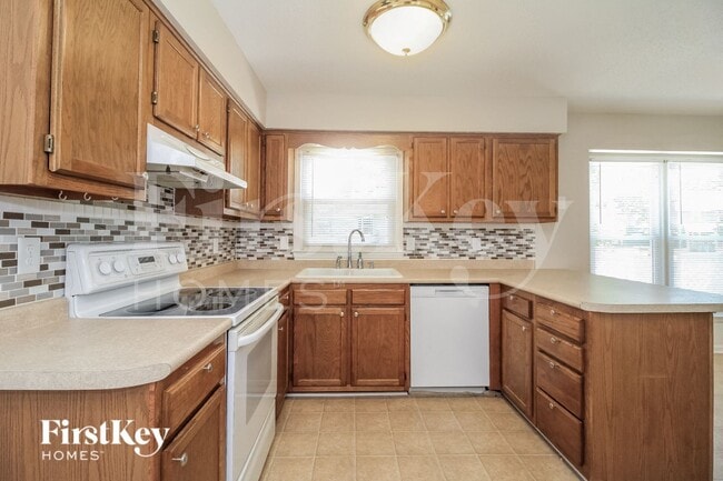 Building Photo - 7089 Avenbury Cir