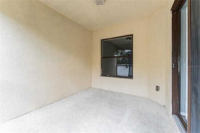 Building Photo - 2661 Oleander Lakes Dr