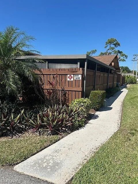 Building Photo - 5638 Foxlake Dr