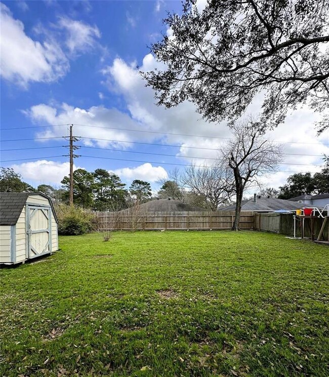 Building Photo - 21734 Castlemont Ln